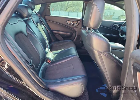 2015 Chrysler 200 S z USA, uszkodzony, nr VIN 1C3CCCDG6FN615892